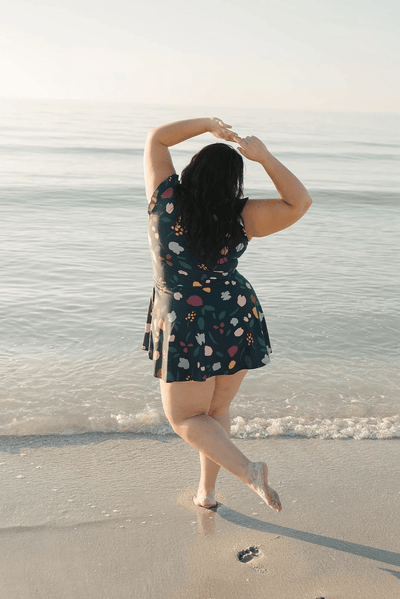 Agnieszka – Ruffled swimsuit with bust support