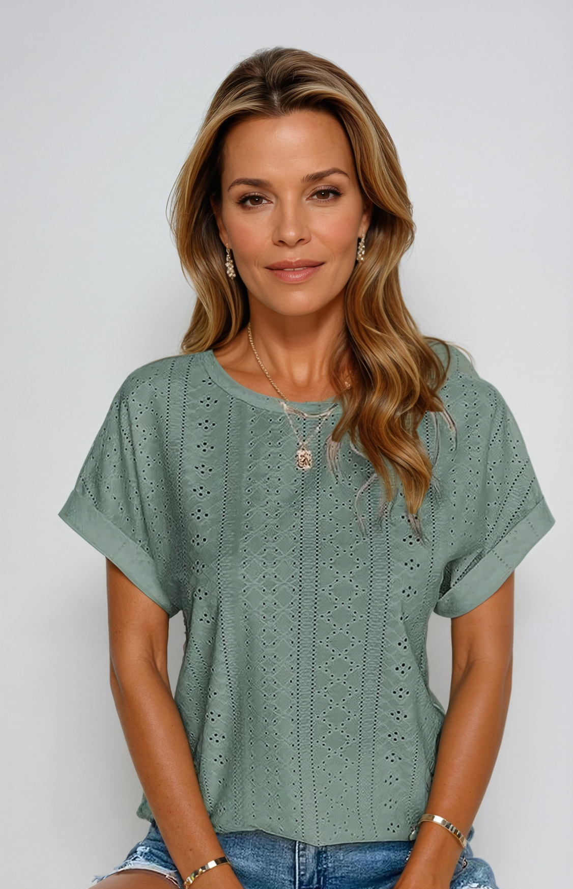 Riza   | Casual Eyelet Top